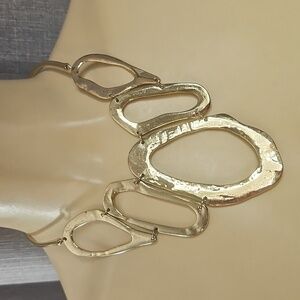 GOLDTONE NECKLACE / BIG ASYMMETRICAL DESIGN 16"